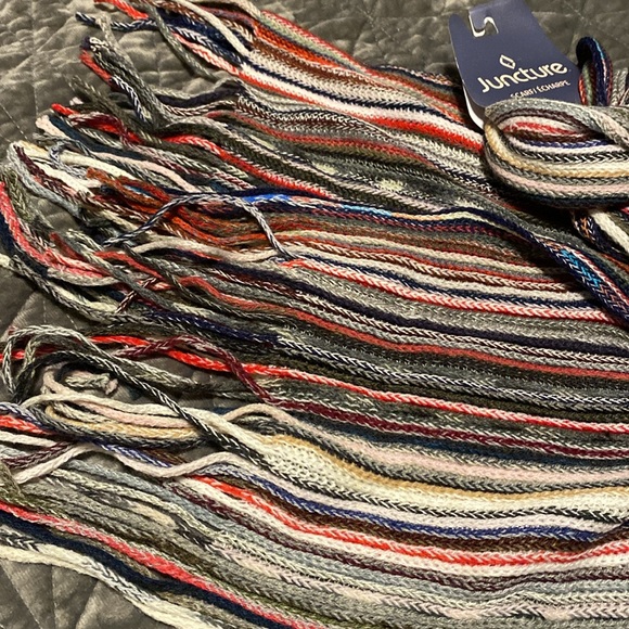 Juncture Red Gray Black Multicolored Scarf NWT - Picture 7 of 10